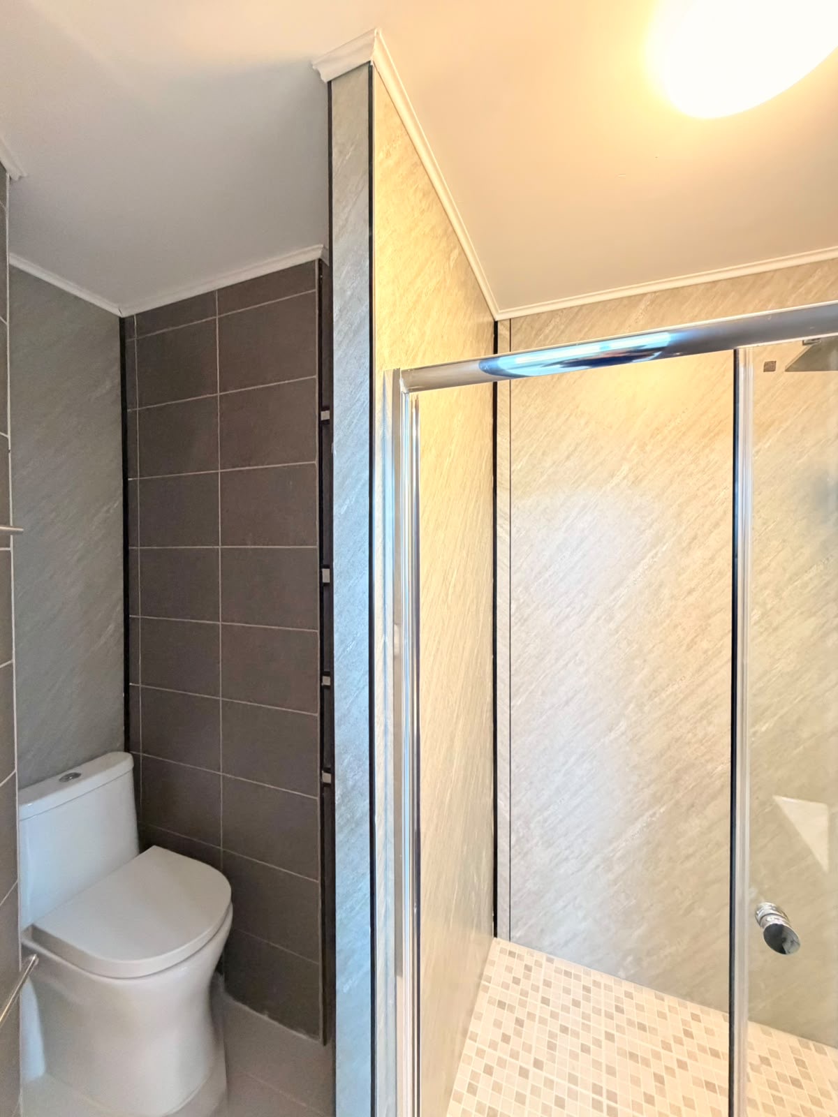 Espectacular baño remodelado con acabados prémium