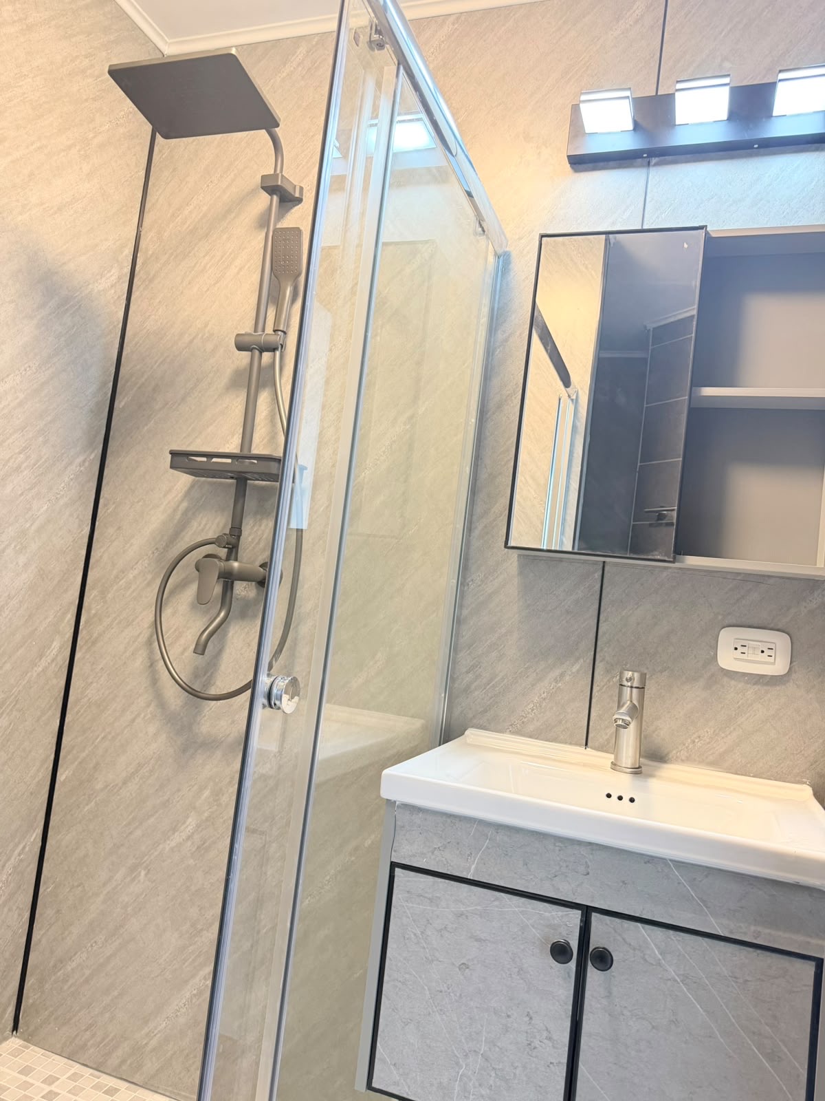 Remodelación de baño moderno